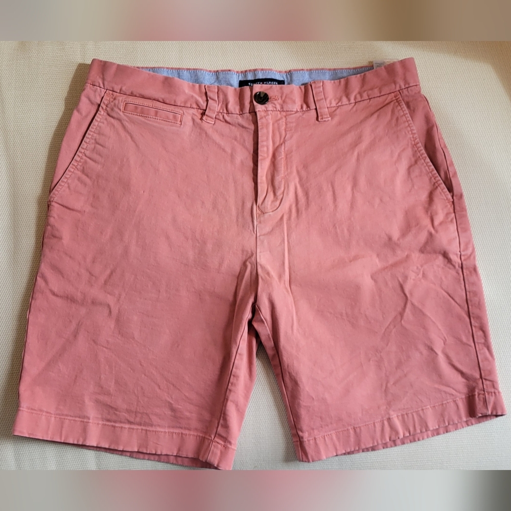 Tommy Hilfiger Men's Pink Shorts